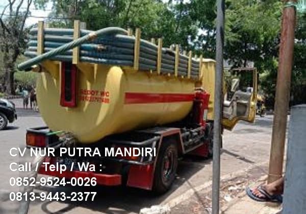 6. Mengatasi WC Mampet dengan Jasa Sedot WC Bogor Profesional.jpg